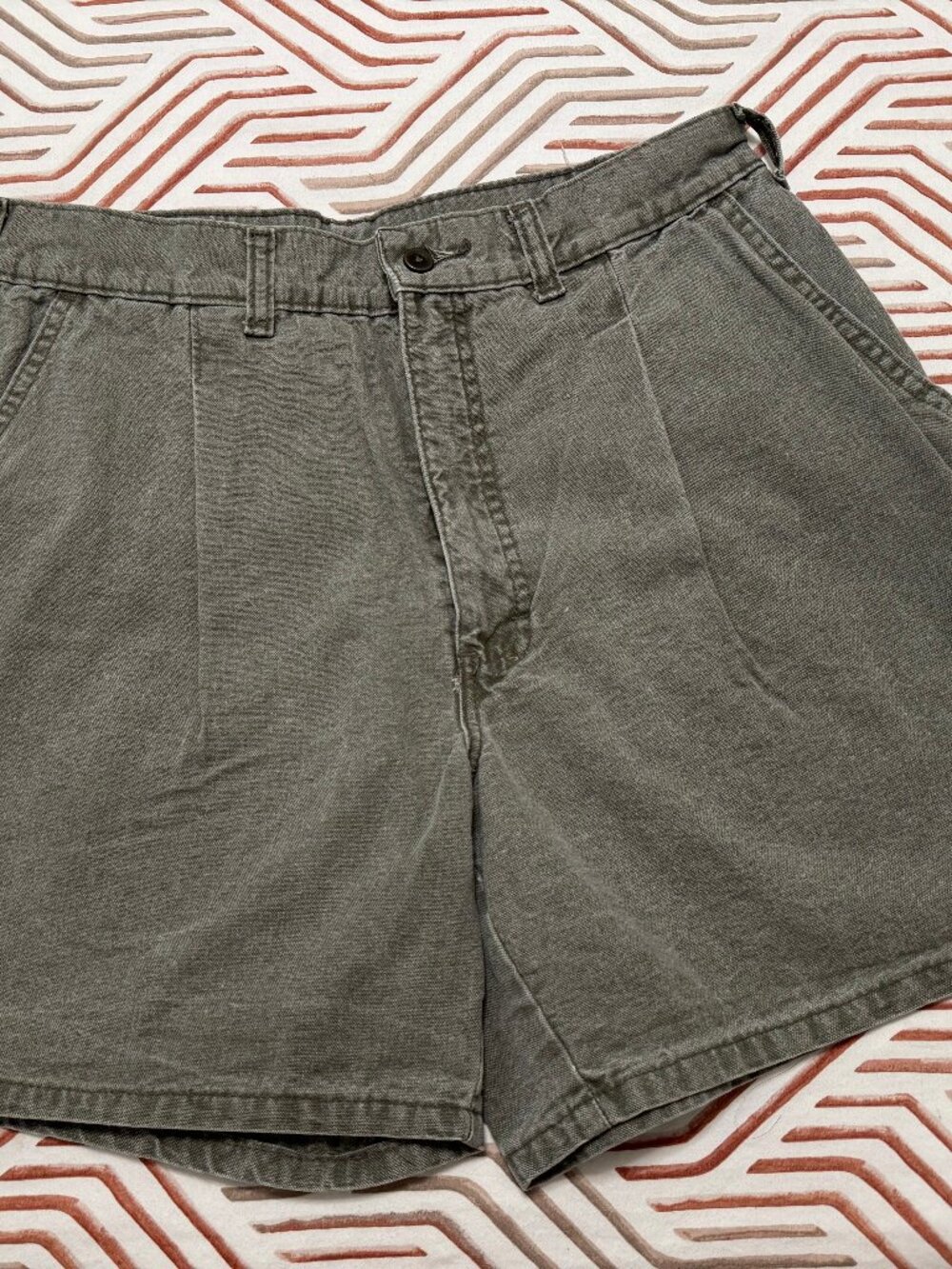 Vintage RGB Utility Short